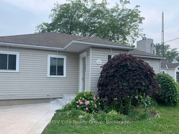 24 Manor Rd, Saint Catharines, ON L2N 3B5