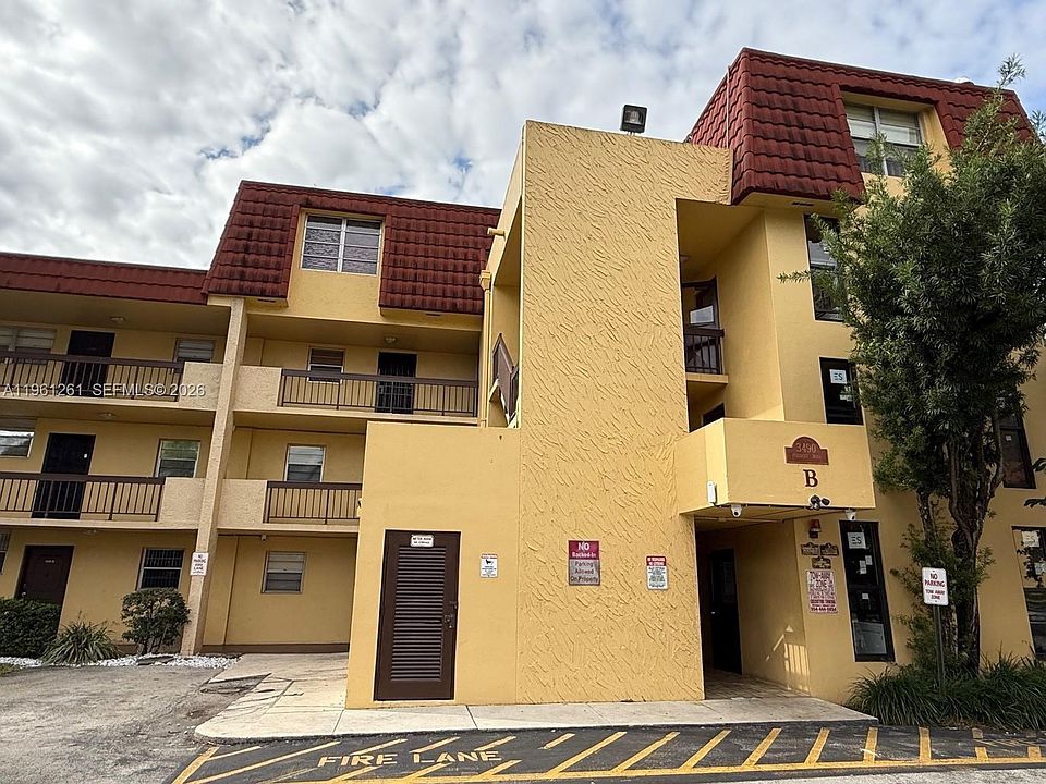 1st image of 3490 Foxcroft Rd #B208