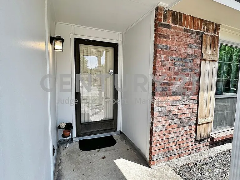 7127 Winterberry Dr — Photo 2