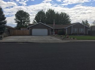 626 NW 20th St, Redmond, OR 97756