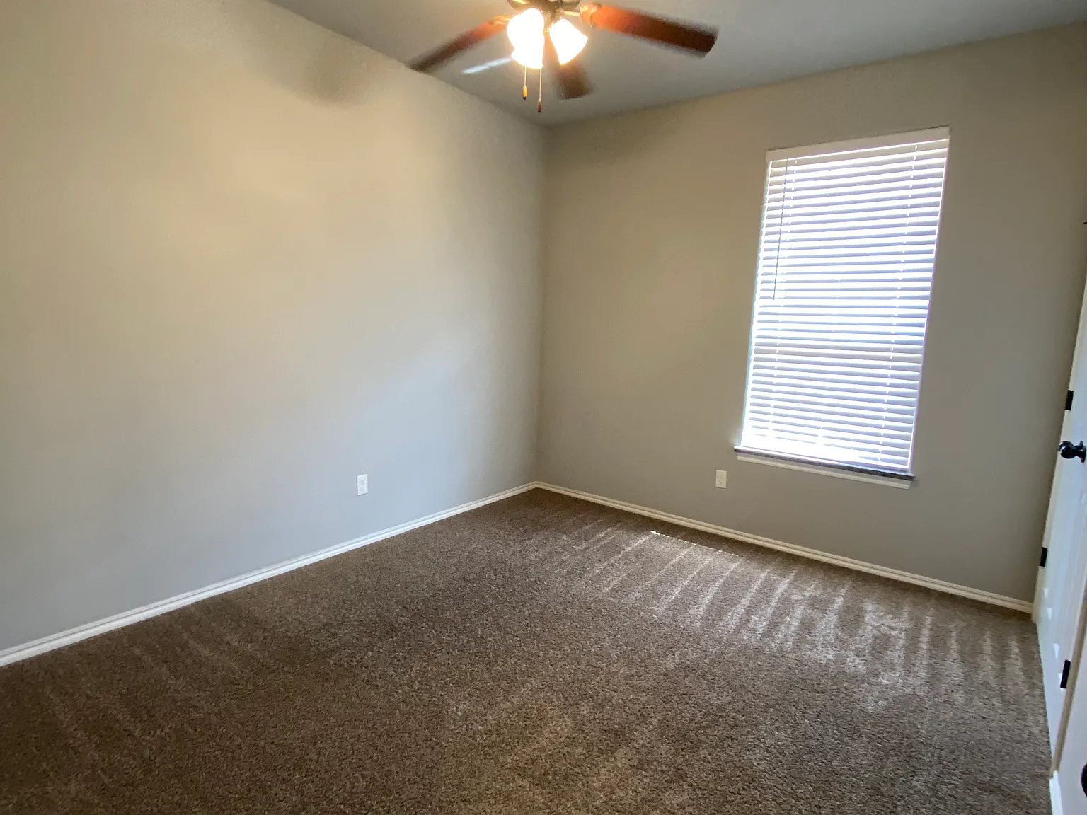 3 bed, 1225 sqft, $1,395 — Photo 4
