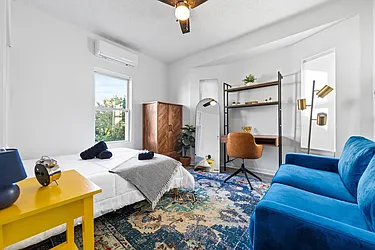 Rented by Aron Fried, LREB