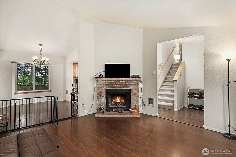 5th image of 9711 Vantage Terrace Court SE