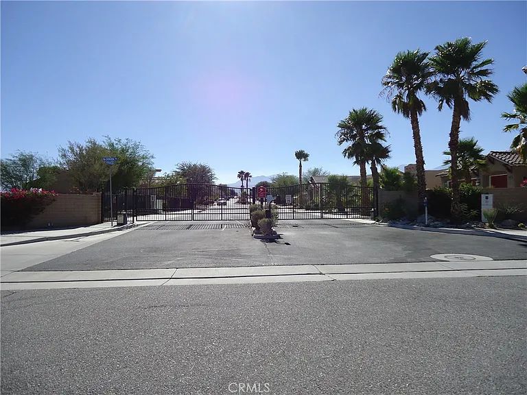 65439 Via Del Sol — Photo 29