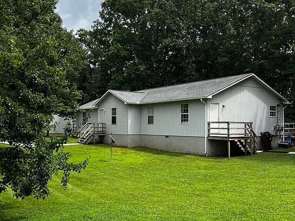 3rd image of 669 Myrtle Ave