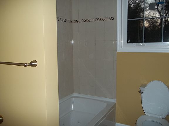 4th image of 1650 Valley Ave
