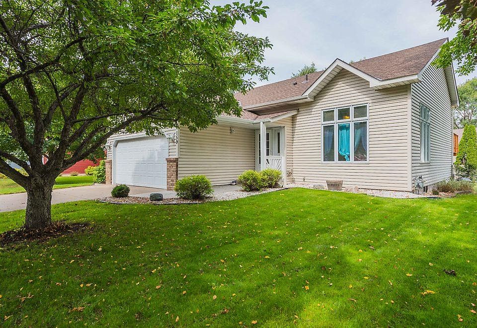 1st image of 159 Green Briar Dr