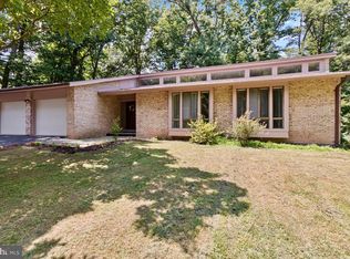 1404 Wolftrap Run Rd, Vienna, VA 22182