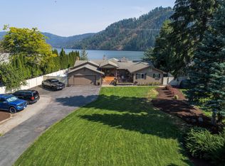 228 N Lakeview Dr, Coeur D Alene, ID 83814