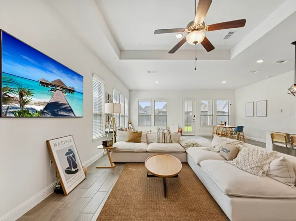 2732 Promenade, Lake Dallas, TX 75056