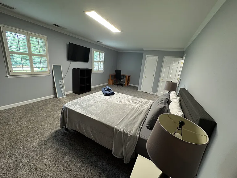 1231 Reverdy Ln #B — Photo 3