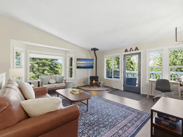 726 Tina Ct Unit C, Stateline, NV 89449