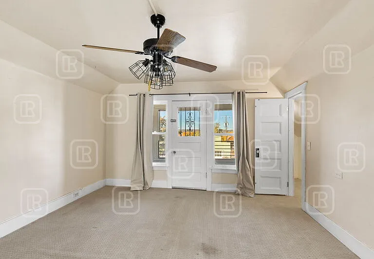 1414 N Adams St — Photo 17