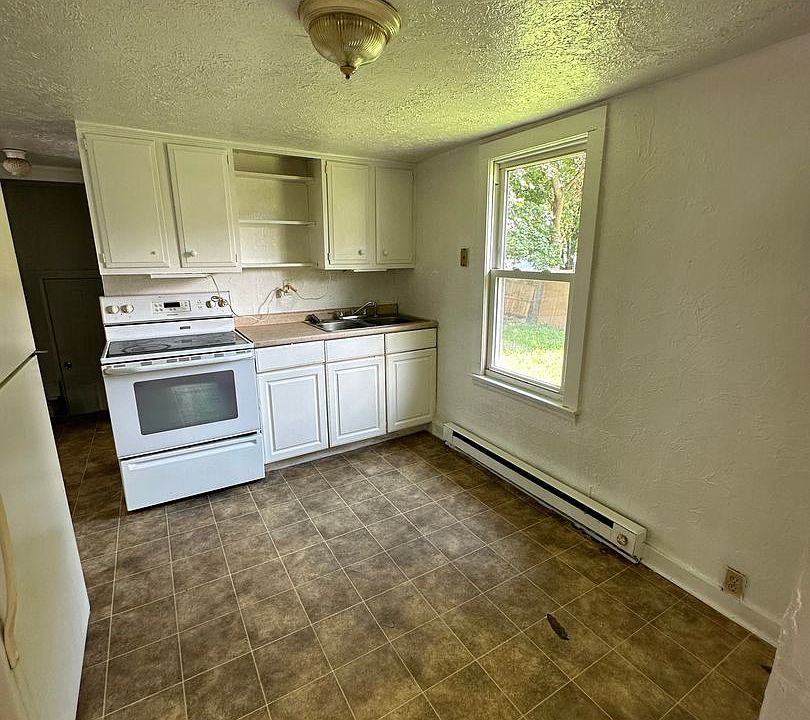 1226-1228 W 7th St, Lorain, OH 44052 | Zillow