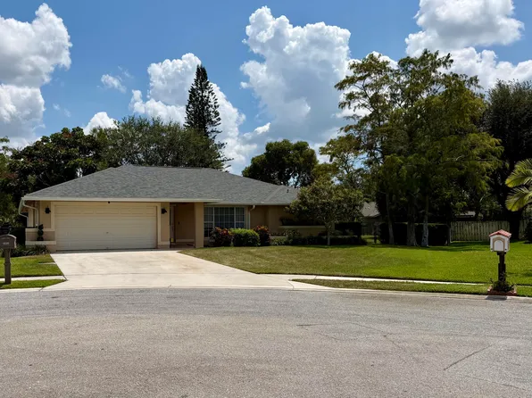 1835 Moonflower Circle, Wellington, FL 33414