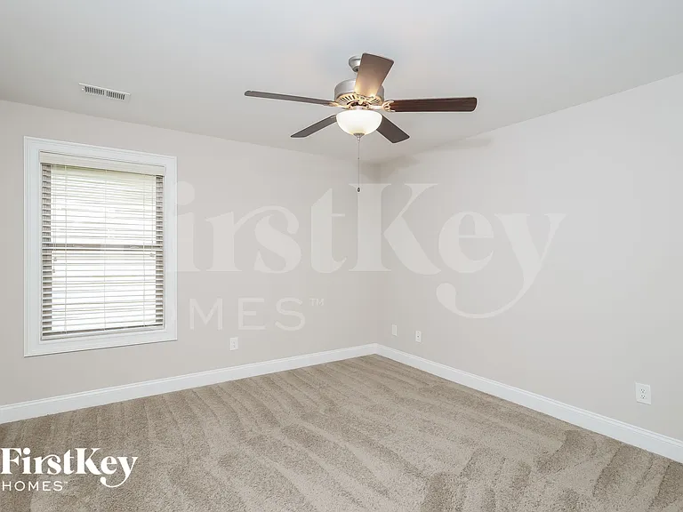 101 Village Park Dr — Photo 14
