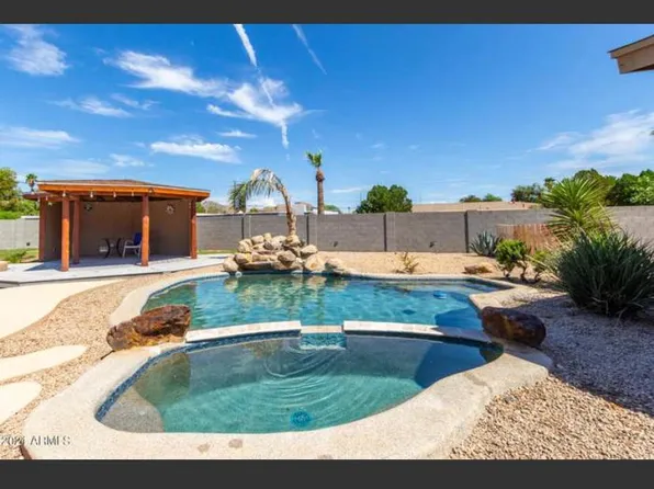 2930 E Laurel Ln, Phoenix, AZ 85028