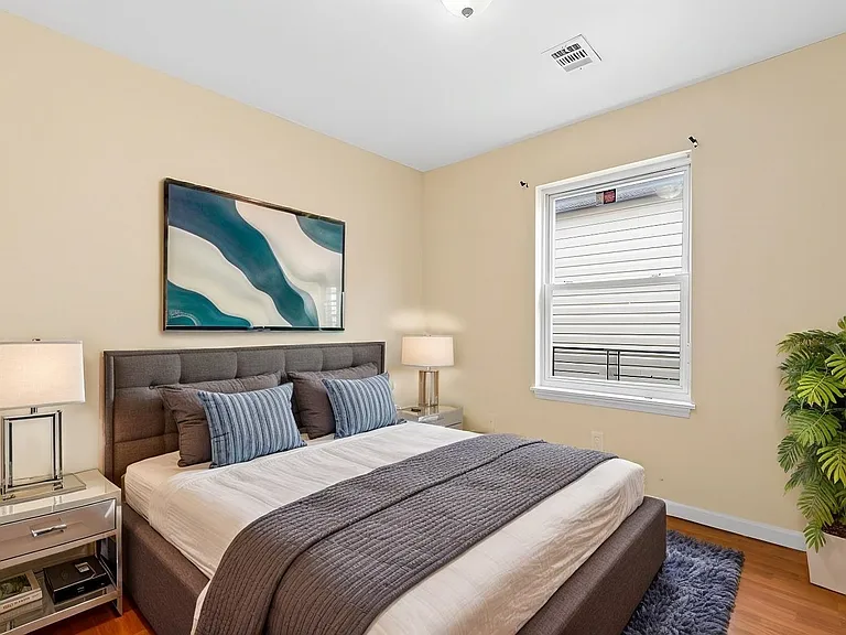 73 Woodlawn Ave #2 — Photo 10