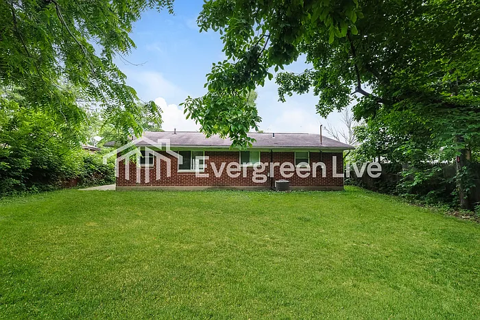 1101 Rossiter Dr — Photo 15