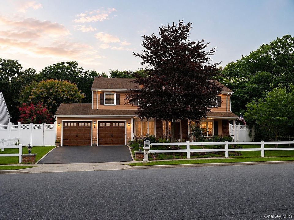 1st image of 8 Singingwood Drive