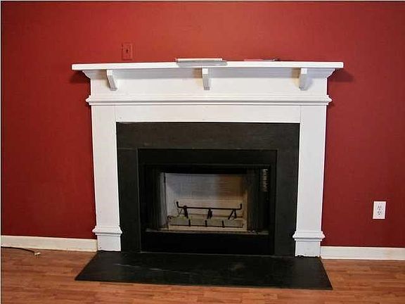 325 Macgregor - Fireplace - LR
