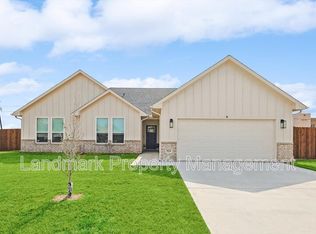 524 Park Meadow Ct, Burleson, TX 76028