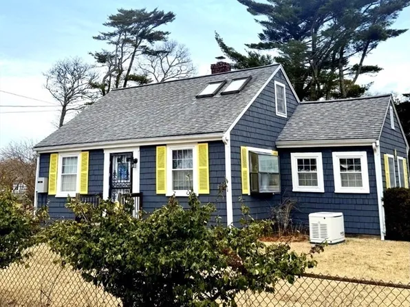 20 Alderberry Rd, Bourne, MA 02532