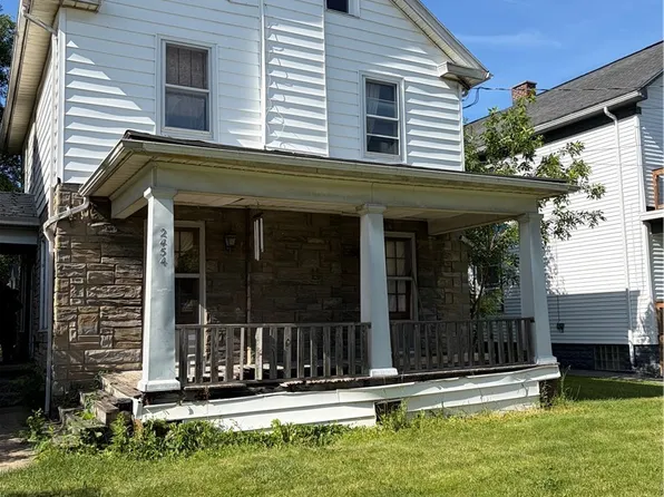 2454 Whitney Ave, Niagara Falls, NY 14301
