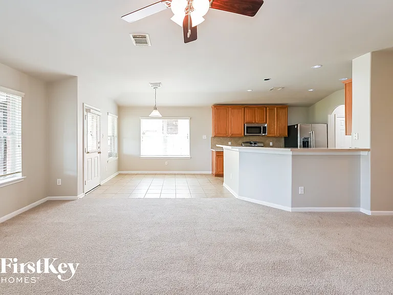 2729 Domenico Ln — Photo 3