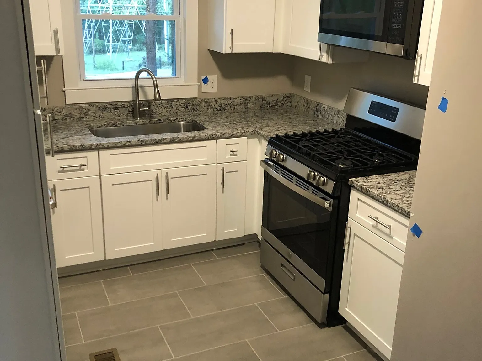 4 bed, 1208 sqft, $2,600 — Photo 3