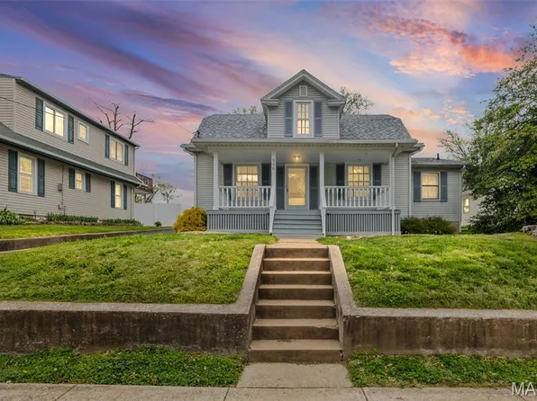 946 Danforth St, Alton, IL 62002