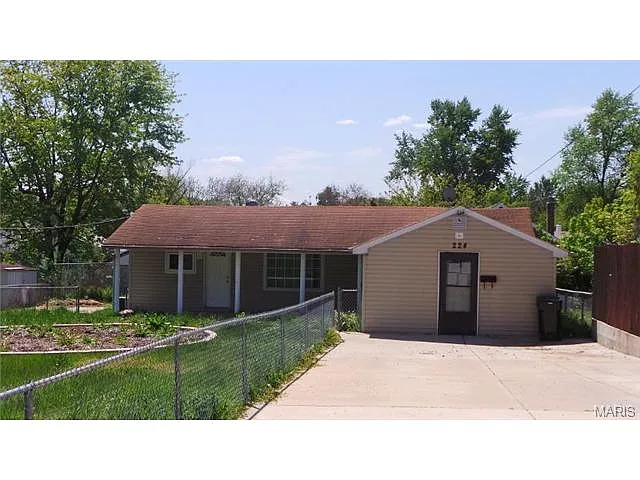 224 W Holden Ave photo 1