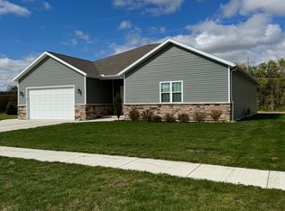 3436 Weldon Dr, Lima, OH 45806