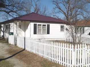 405 Broadway St, Lamar, MO 64759