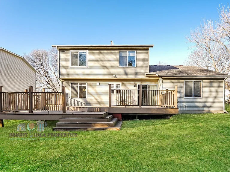 631 Eagle Ridge Rd — Photo 2