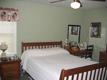 5th image of 305 Green Acre Ln