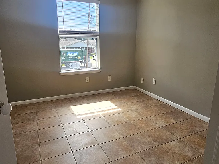 1275 Redwood Ln #B — Photo 10