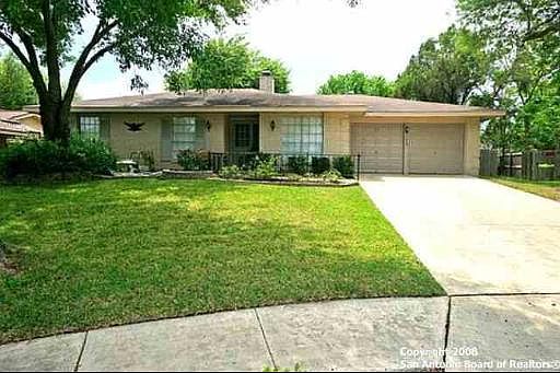 1st image of 7423 CASTLEWOOD DR
