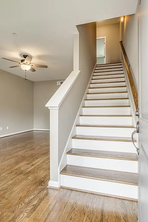 2 bed, 2.5 bath, 1300 sqft, $1,350 — Photo 2