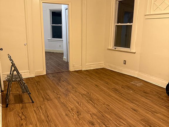 3rd image of 83 N 17th St Floor 2