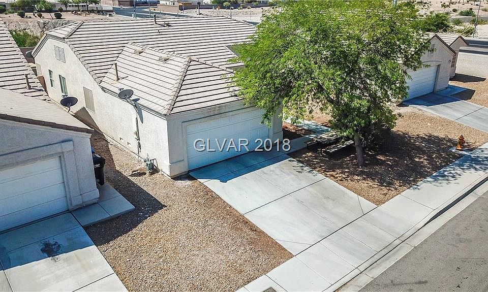 1st image of 1949 W Hammer Ln