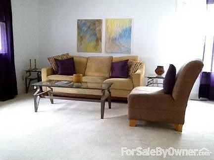 Family Room on Main Level
						:
						Originally intended to be master bedroom: great natural light, 2 large closets.