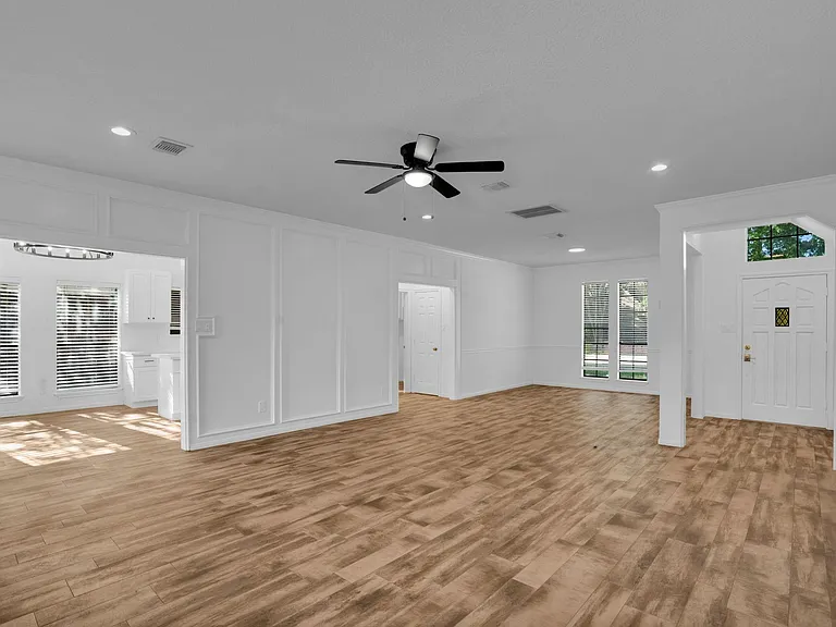 12411 Exbury Ct — Photo 24