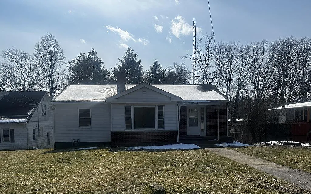 236 Mercer St photo 1