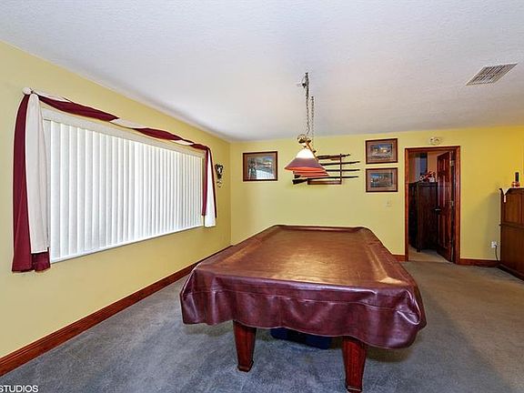 2nd image of 1553 Shady Oak Dr