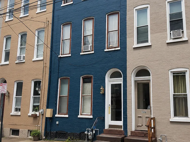 126 1/2 E Lemon St — Photo 1