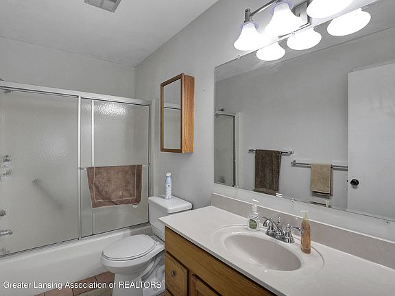 2nd image of 5815 E Lake Dr