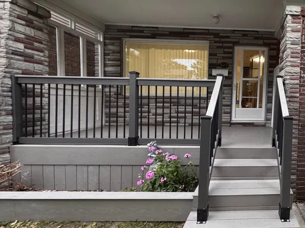 327 Springdale Blvd, Toronto, ON M4C 2A3