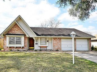 2711 Lazy Spring Dr, Houston, TX 77080