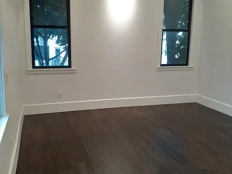 65 Thorne St — Photo 3